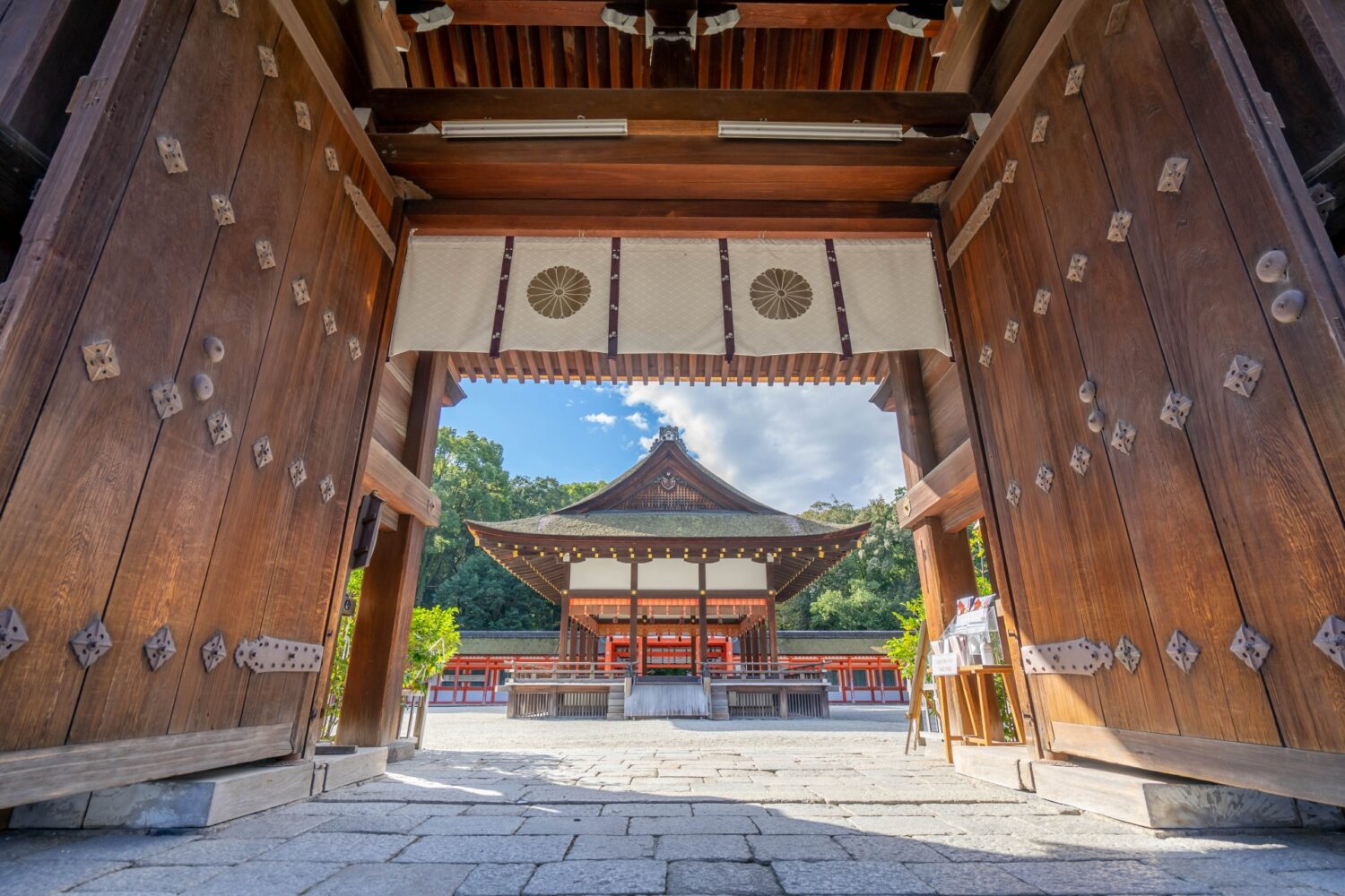 日本で二番目に格式の高い神社 世界遺産下鴨神社VIP対応「御祈祷と特別内覧」ツアー