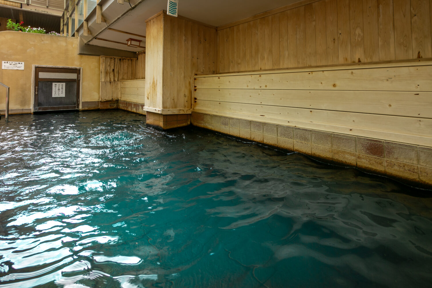 京都 桂温泉「仁左衛門の湯」プライベート貸切朝風呂体験