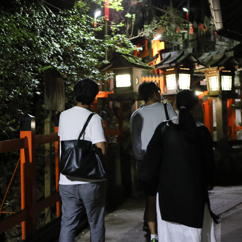 伏見稲荷大社完全制覇ナイトツアー「絶景・神秘・荘厳」の稲荷山の世界