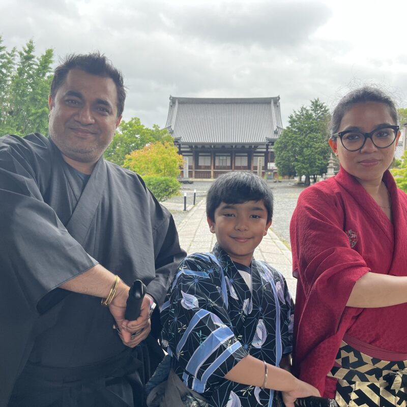 織田信長の一番の定宿「妙覚寺」で  プロの殺陣俳優が指導する侍体験