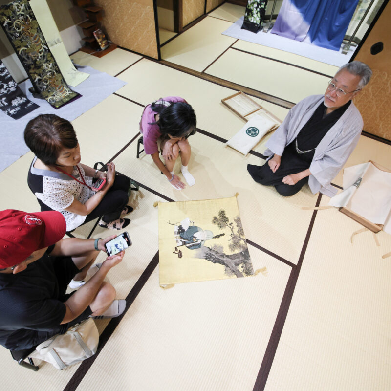 創業1690年西陣織「六文字屋」景観重要建造物の京町家見学と伝統体験ツアー