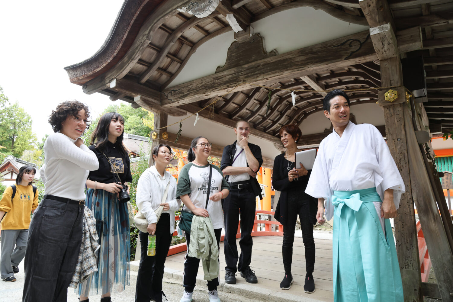 世界遺産「上賀茂神社」神職と巡るVIP対応ルート　特別参拝と内覧ツアー