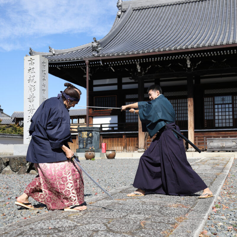 織田信長の一番の定宿「妙覚寺」での本で唯一の体験　プロ殺陣師が教えるチャンバラ体験