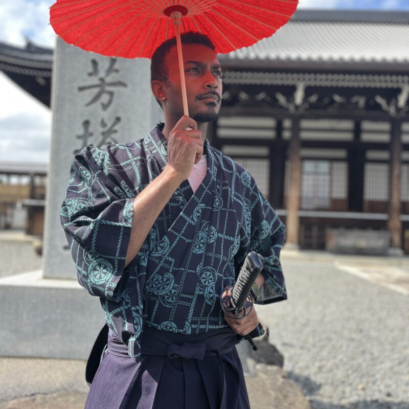 織田信長の一番の定宿「妙覚寺」で  プロの殺陣俳優が指導する侍体験