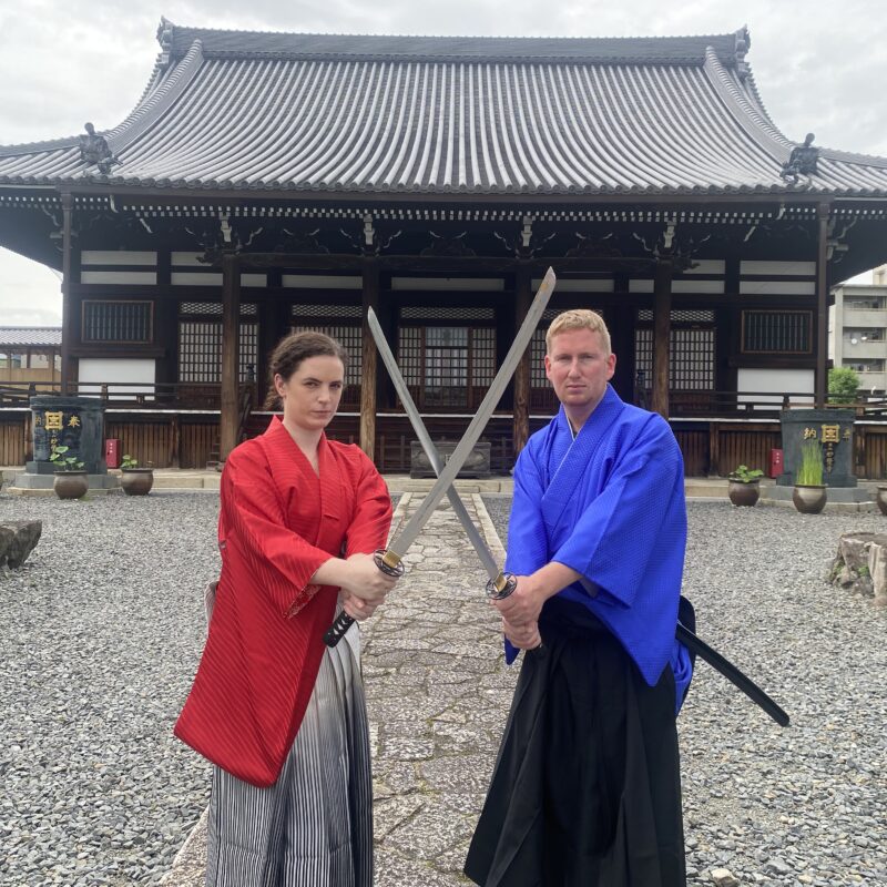 織田信長の一番の定宿「妙覚寺」で  プロの殺陣俳優が指導する侍体験