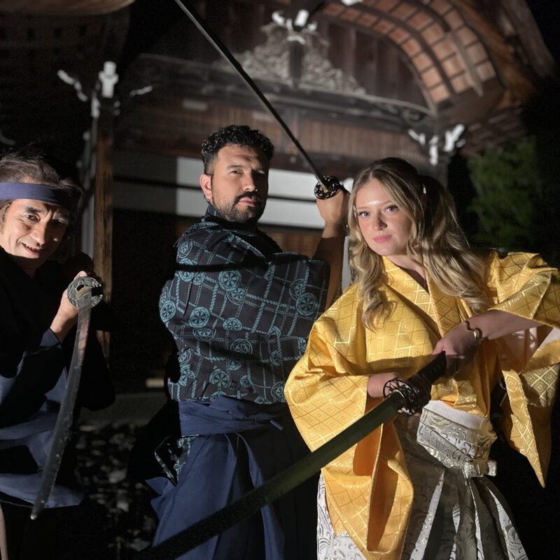 織田信長の一番の定宿「妙覚寺」で  プロの殺陣俳優が指導する侍体験
