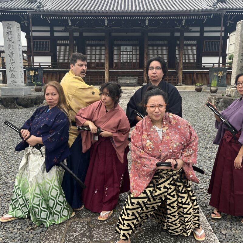 織田信長の一番の定宿「妙覚寺」で  プロの殺陣俳優が指導する侍体験