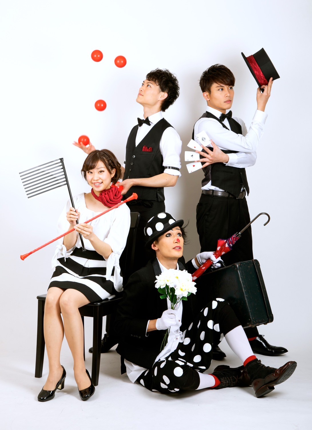 Magic, juggling, dance... A non-verbal show that stimulates the senses with a variety of performances at "ratio"