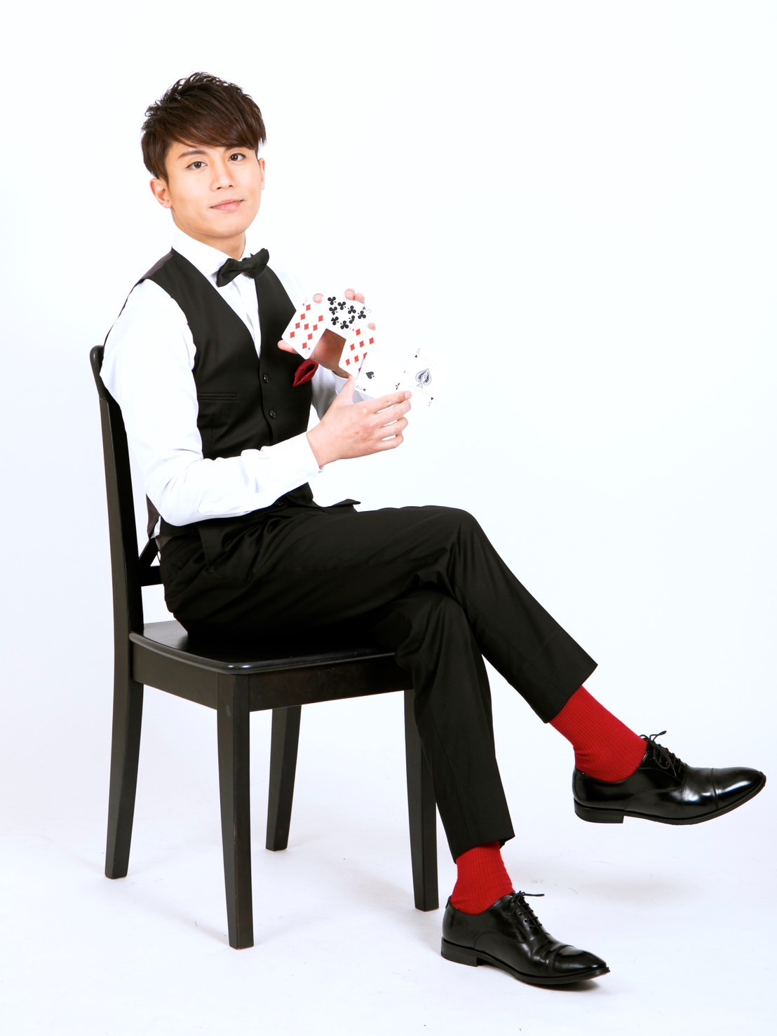 Magic, juggling, dance... A non-verbal show that stimulates the senses with a variety of performances at "ratio"